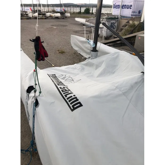 taud-de-trampoline-pour-catamaran-class-a (1).webp