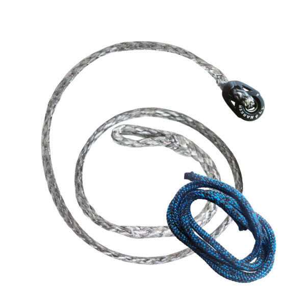 Sprit rope with Harken 18mm Fly-Block pulley and adjusting tip